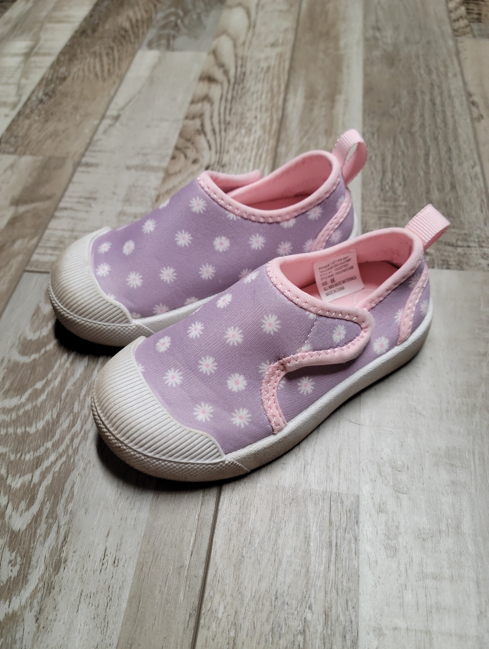 DSG Toddler Water Shoes Size 6 Pink And Purple